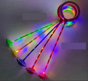 Нейроскакалка светящаяся Красная 63 см PVC колеса и палка свет 6193