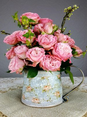 Холст с красками 40х60 см по номерам Пионовидные розы 30 цв в коробке Х-7922