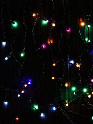 Гирлянда Штора 3м длины 40 и 65см 140 ламп 8 реж темная нить разноцв ГШ-0012