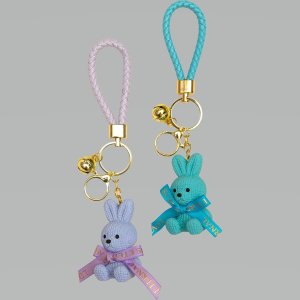 Брелок Little Rabbit в технике Resin Art с металлическим кольцом-карабином 9020611