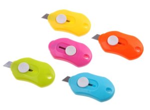 Нож канцелярский мини 60*30 мм ширина лезвия 10 мм ассорти 6 цветов M-6308